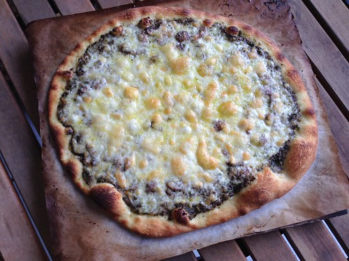 fontina mushroom pizza2