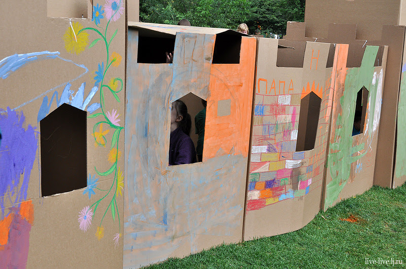Cardboard city_052
