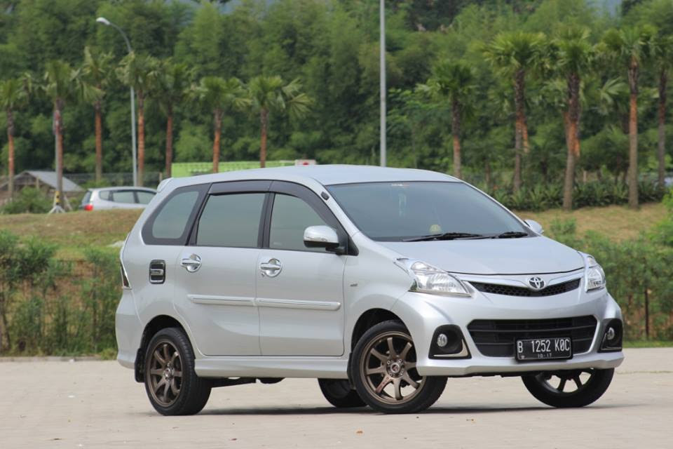 45 Modifikasi Mobil Avanza Veloz Putih Hitam Silver - Otodrift