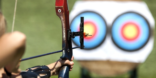 Moradores e turistas podem praticar tiro com arco em Foz ...