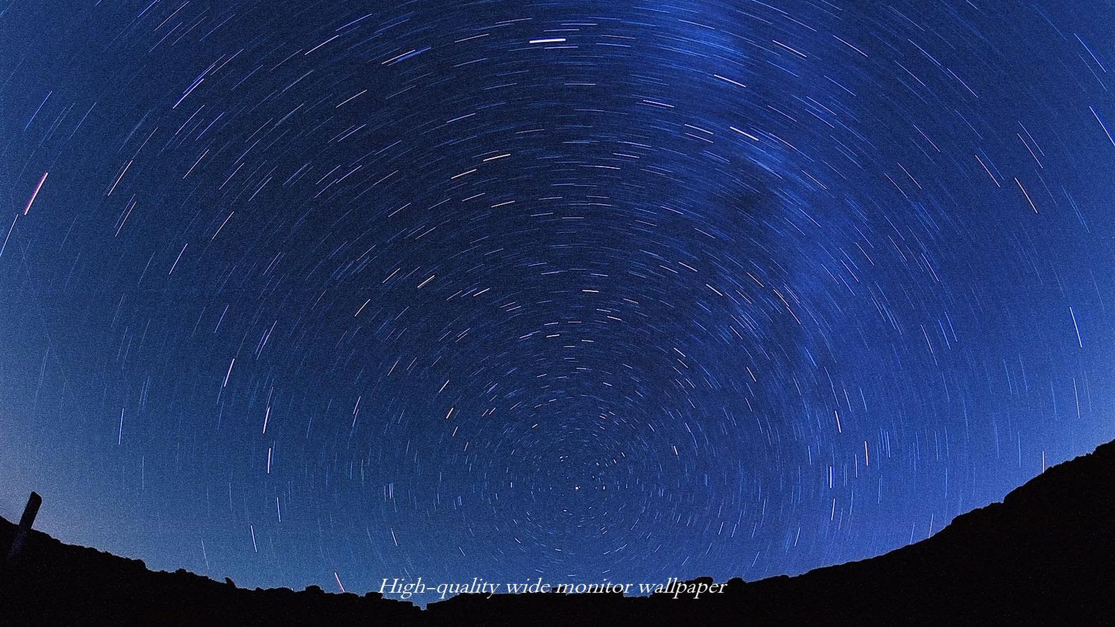 フィルムで撮影した北の夜空をモチーフにしましたワイドモニター 1600 900 高画質壁紙 アスペクト比 １６ ９ 星景写真 長時間露光 Time Lapse 微速度撮影 夜間撮影 インターバル撮影