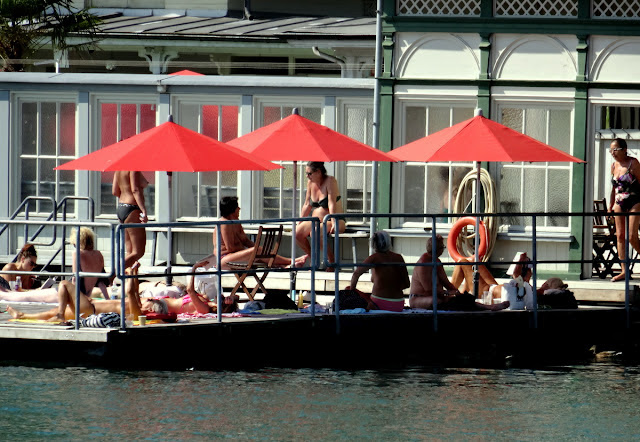 Frauenbad Women's Pool Zurich