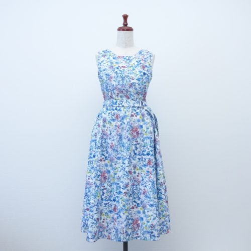 リバティプリントのフレアワンピース作りました Wildflowersです