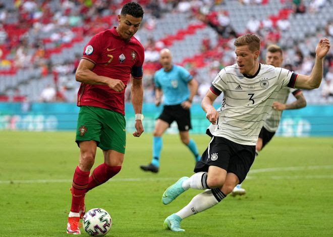 両wbが躍動したドイツ 怒涛の４ゴールで撃ち合いを制す ポルトガルはc ロナウドが１g１aと奮闘も Euro サッカーダイジェストweb