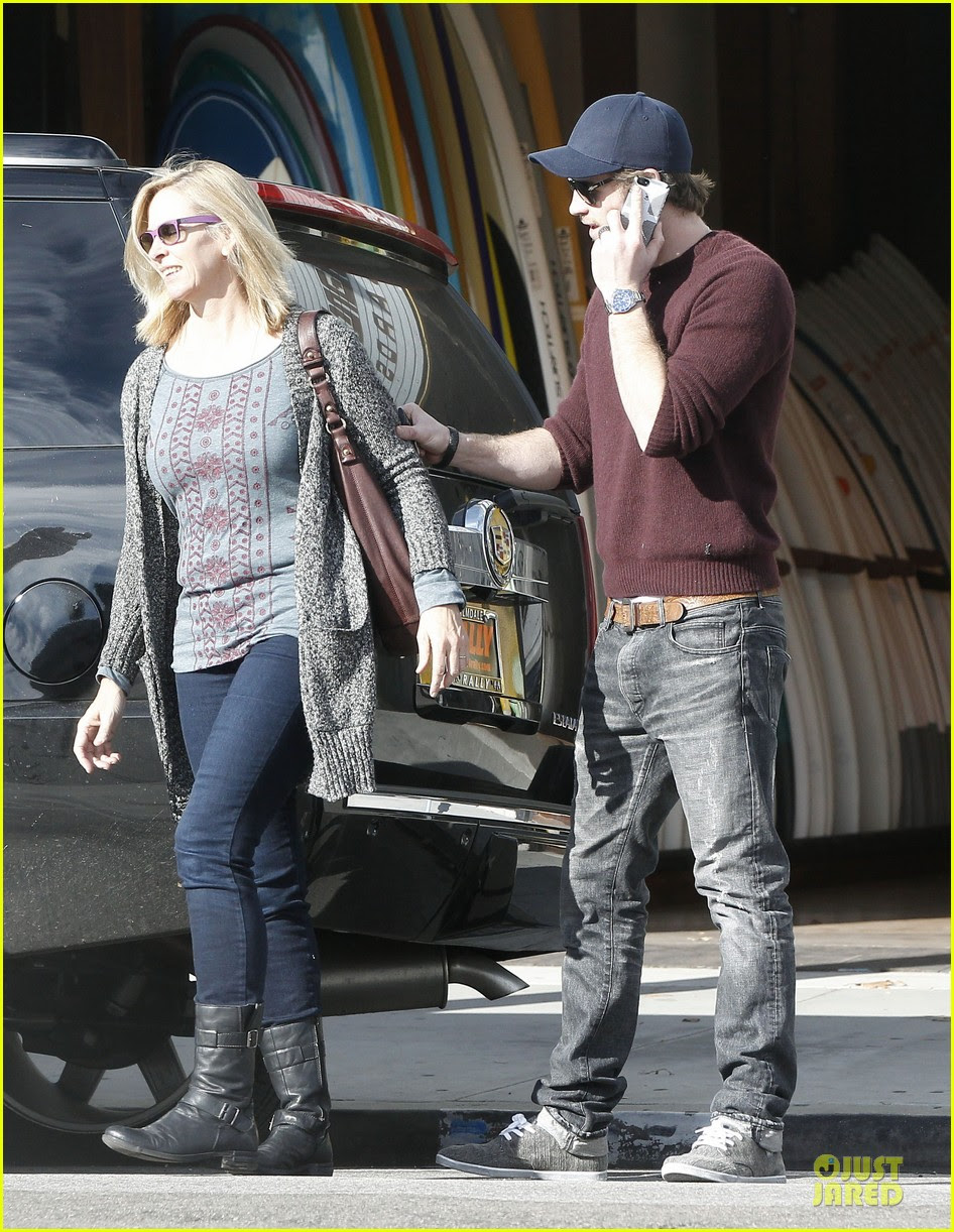 Miley Cyrus Responds To Cut4bieber Twitter Trend Photo 2786401 Liam Hemsworth Miley Cyrus Pictures Just Jared