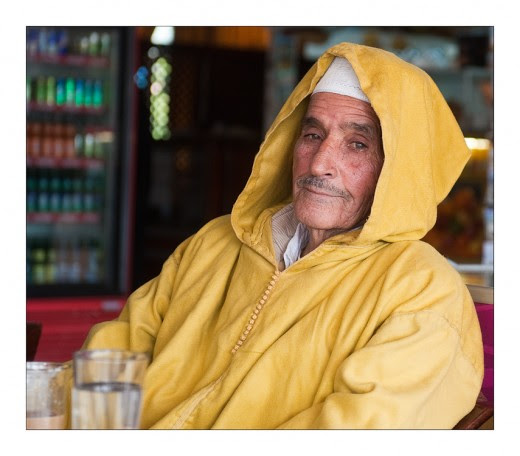 djellaba jaune
