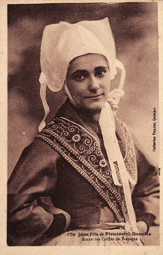 Breton coif: Plougastel-Daoulas (near Brest)