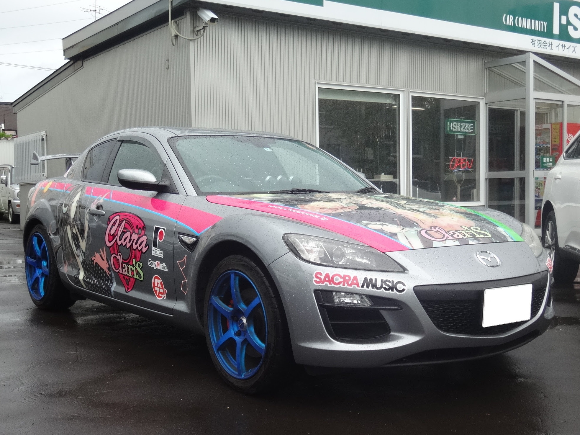 マツダ ｒｘ ８ スピリットｒ ｓｅ３ｐ ｒｍａｇｉｃ マフラー装着 続 痛車化 中古車 スポーツカーのイサイズ