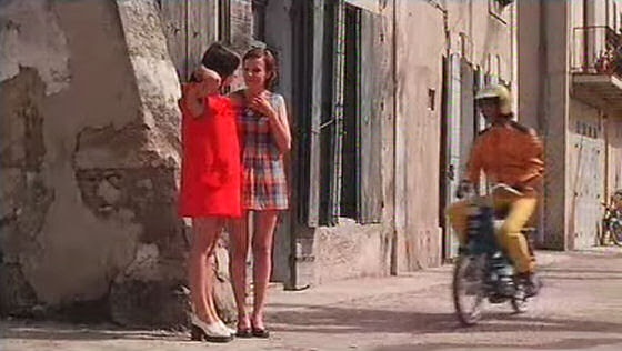IMCDb.org: "Les fous du stade, 1972": cars, bikes, trucks and other