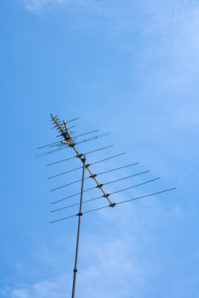 Cómo hacer antenas de televisión fáciles y baratas (En 5 Pasos)