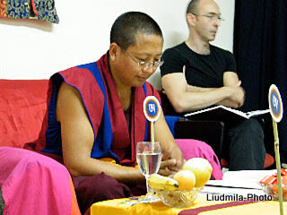 bon,yungdrung bon,geshe gelek jimpa,gyalwa chaktri,tibet,altare, altar bon,mandala