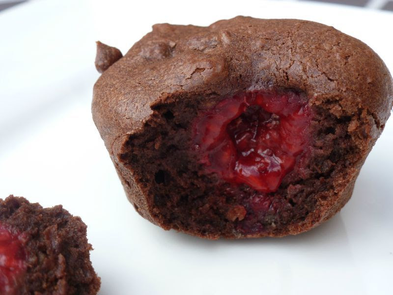 Snap Moelleux Au Chocolat Noir Et Coeur De Cra Me De Calisson Recette Ptitchef Photos On Pinterest
