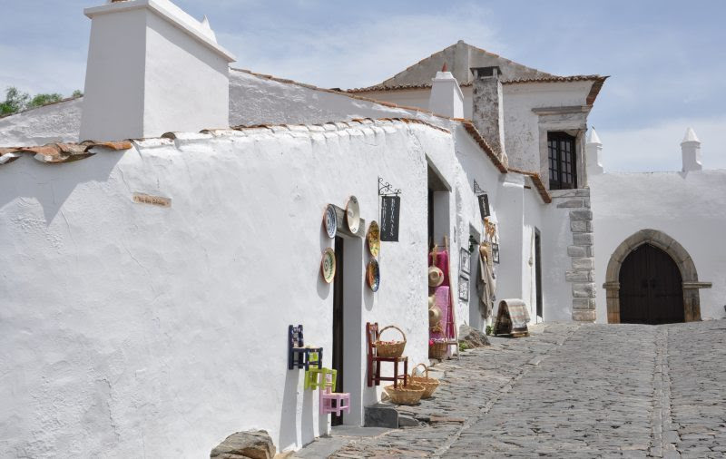 愛しのポルトガル写真集 モンサラーシュ２ 塗り立ての白壁 Portugal Photo Gallery Monsaraz 2