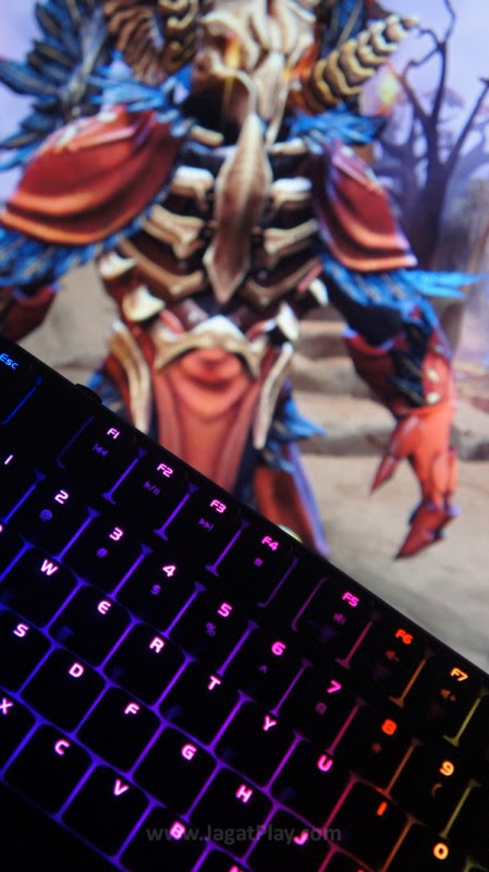 Review Thermaltake Tt Esports Poseidon Z Rgb Gelombang Warna Impian Jagat Play