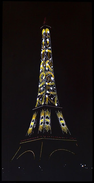 Rare Color Photography of Early 1900s Paris