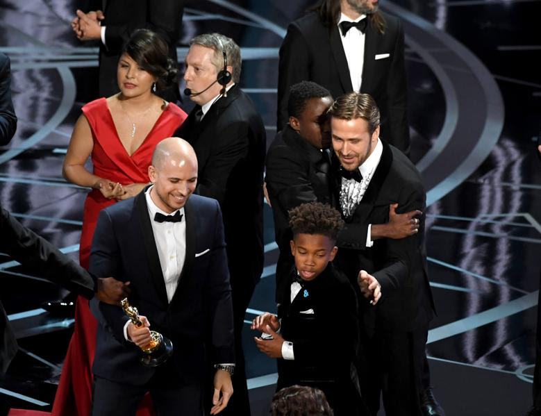 Airlines Share Hilarious Tweets Following Oscars