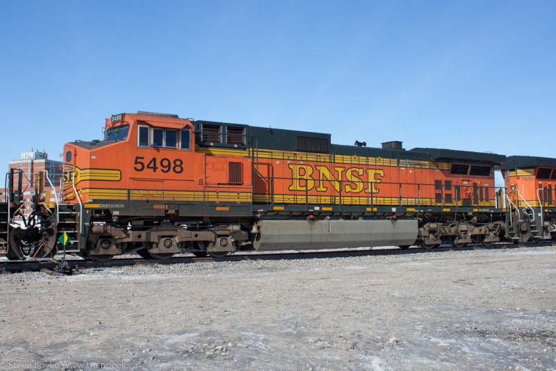 BNSF 5498 in Winnipeg