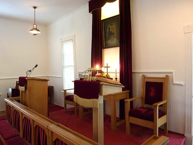 P1000368-2011-09-24-APC-Sacred-Spaces-Paces-Ferry-UMC-Inside-Altar