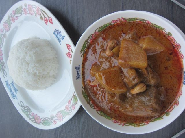タイ料理 マッサマンカレー の隠しツボ こぶみかんの皮 タマリンド 毎日カレー と タイ料理 By エスニカン