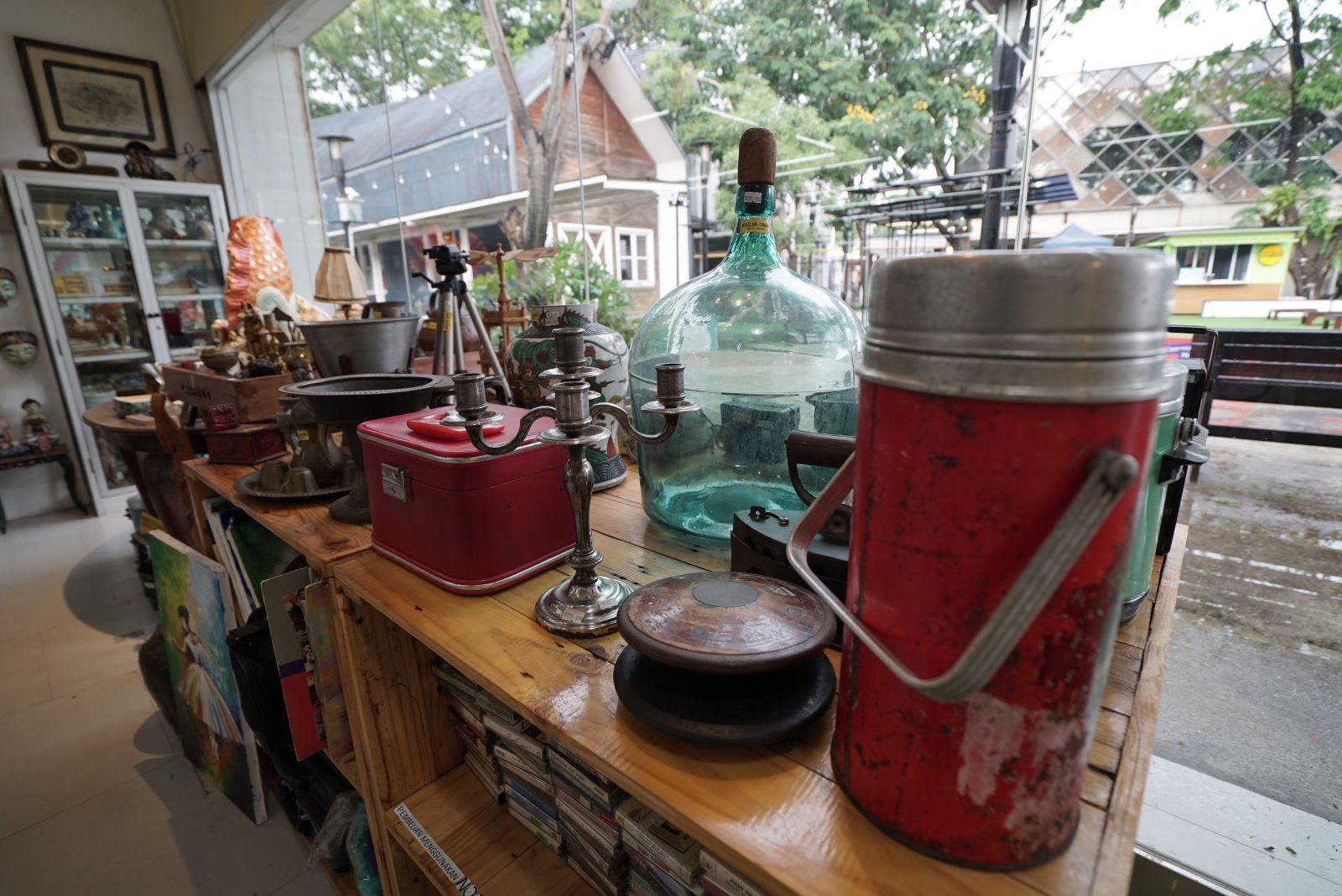 Hal 2 : Thrifting Itu Apa Sih? Kalau Sudah Tahu Artinya ...