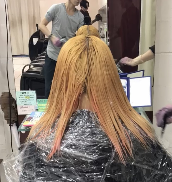 ダブルカラーを愛する全ての人に捧げるまとめ ハイトーンカラー ブリーチ カラー ｗカラーについて 透明感カラー 原宿 美容院 Sherry 原宿美容室