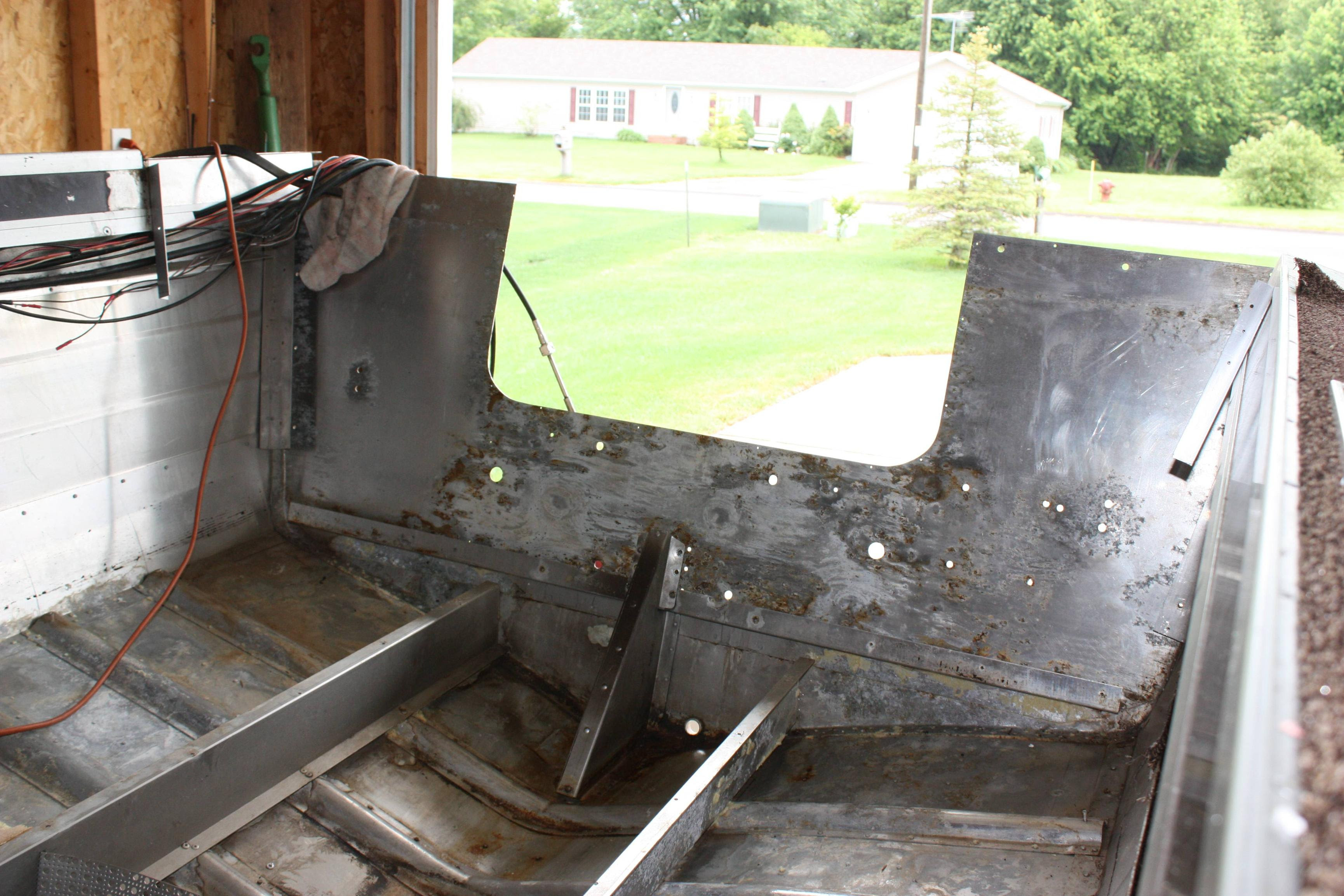 Aluminum Hull &amp; Transom Repair - Oxidation + Pitting. Page: 1 - iboats ...