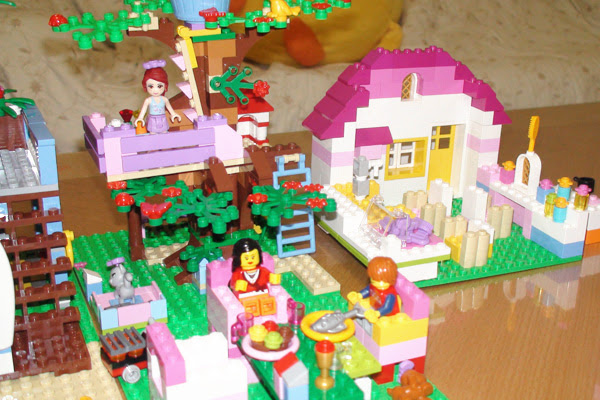 レゴ Lego で造形物を作る エイミーのアトリエ