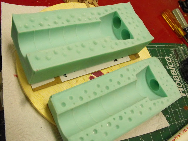 Hand mold