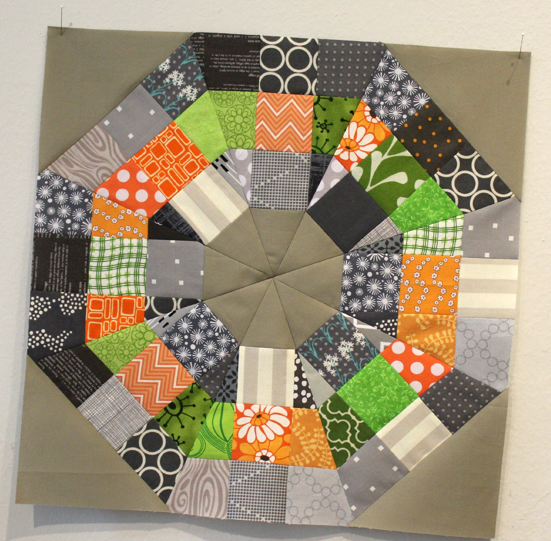 Octagonal Orb quilt block
