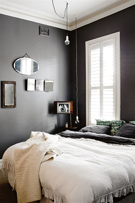 Combining pastel pink with a . rural-home-with-black-and-white-bedroom - Home Decorating
