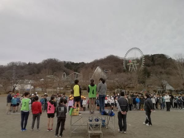 あきる野市立一の谷小学校 学校での様子の集会 手つなぎ鬼