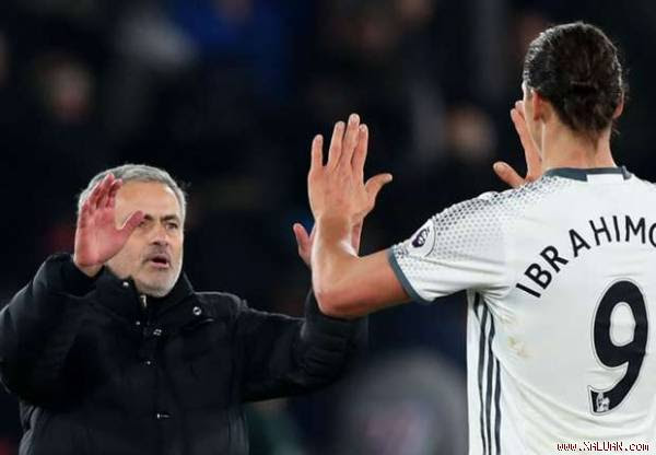 Ibrahimovic đồng ý với những lời chỉ trích của Mourinho