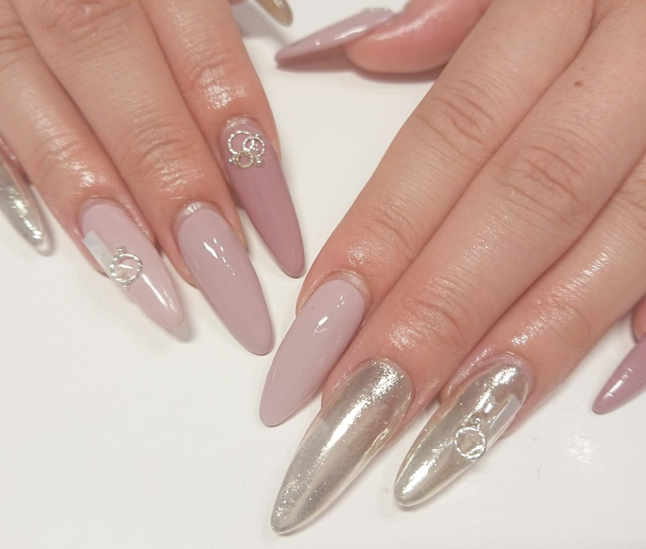 ロングネイル ミラーネイル 秋ネイル スカルプ Nail Salon Rosemind