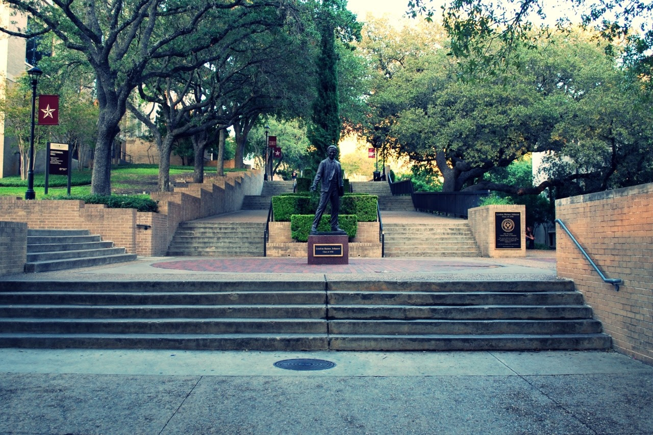 http://24.media.tumblr.com/tumblr_lsia8jwMKt1qfzfxeo1_1280.jpg