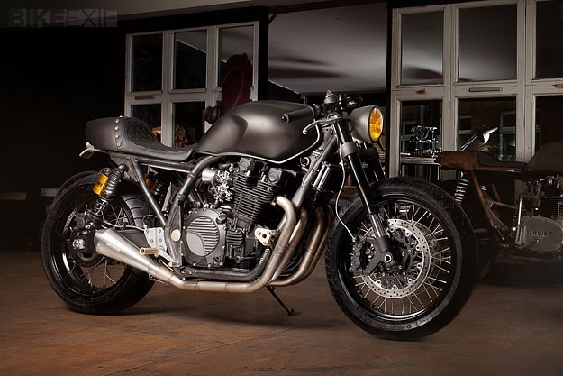 Yamaha XJR1300 