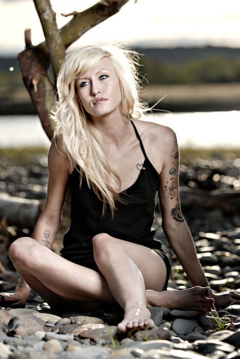 tattoed girl