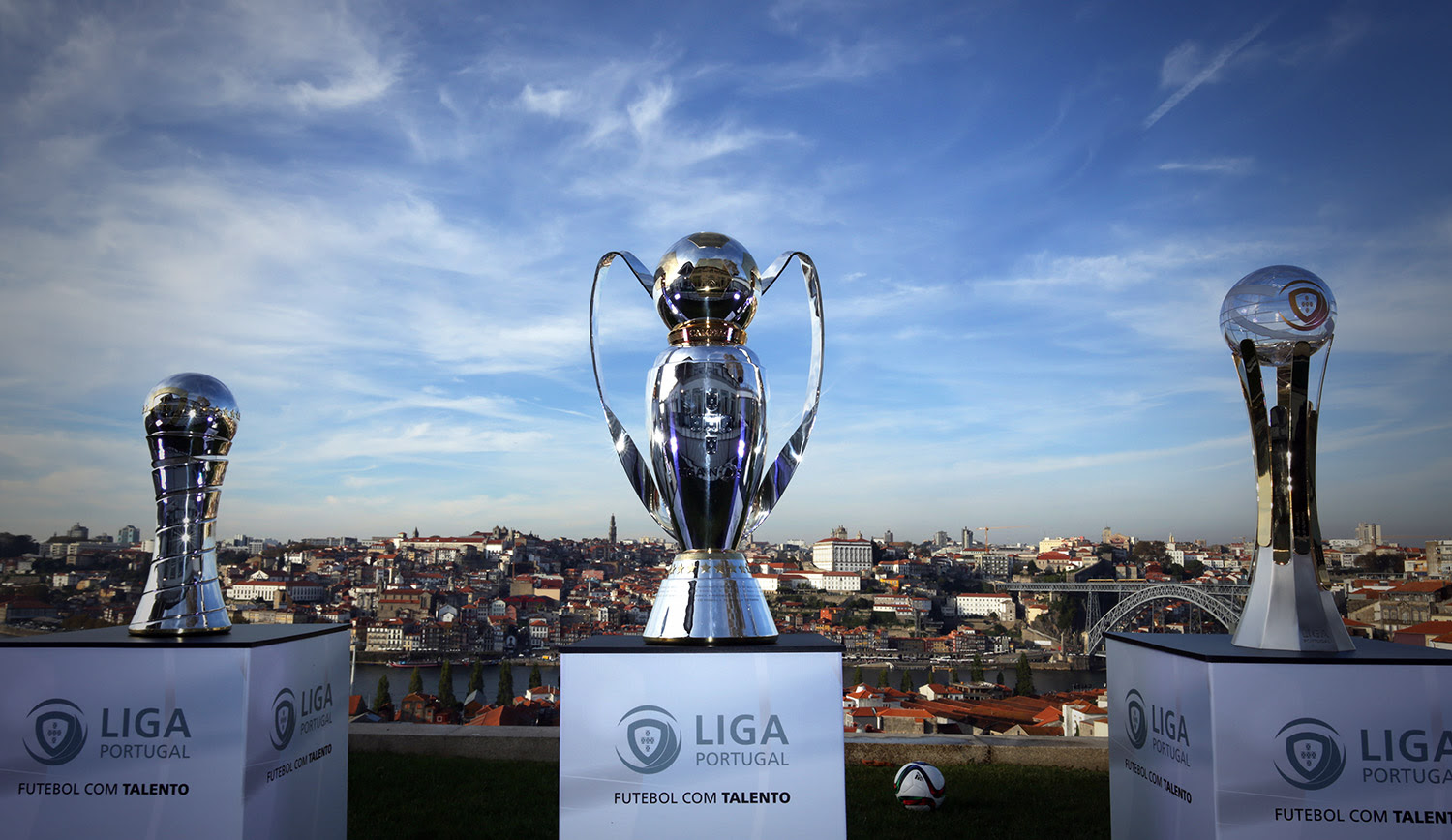 Troféus da 1.ª Liga e da 2.ª Liga de Futebol - Nuno ...