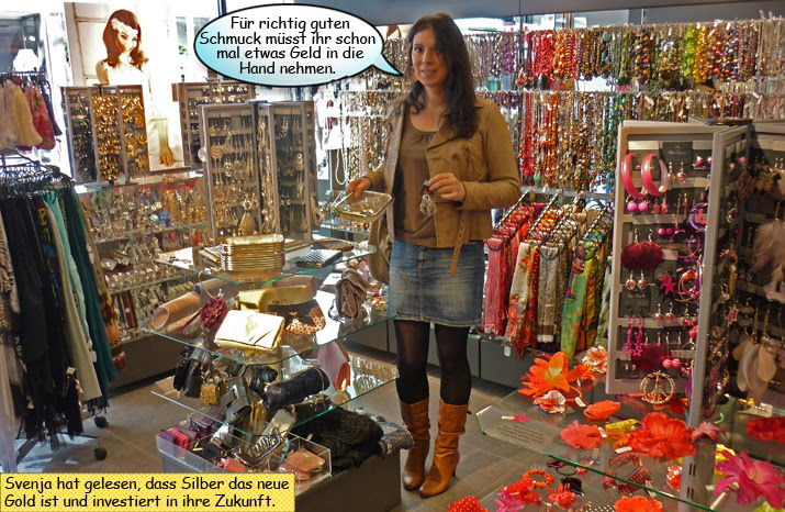 Svenja kauft Schmuck bei Bijou Brigitte in Kiel