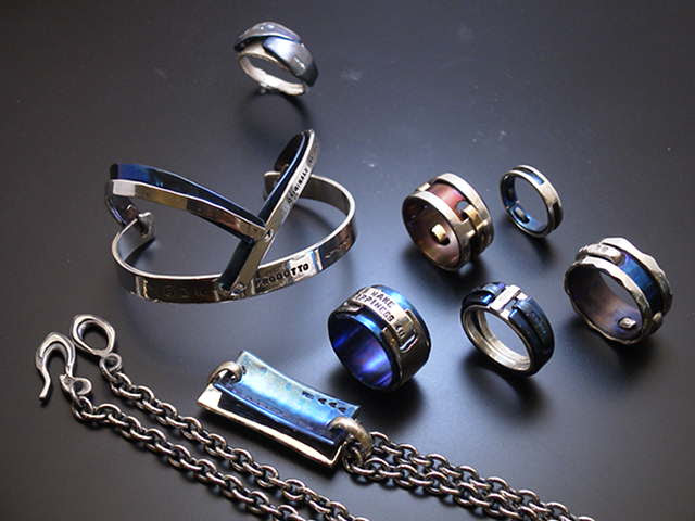 メンズファッションにおける アクセサリー 装飾品はつけるべきかつけないべきか 最も早くオシャレになる方法 現役メンズファッションバイヤーが伝える洋服の 知り方 Knower Mag