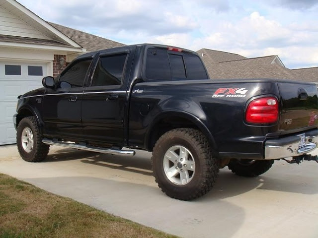 kng|| 2003 Ford F-150 Lariat