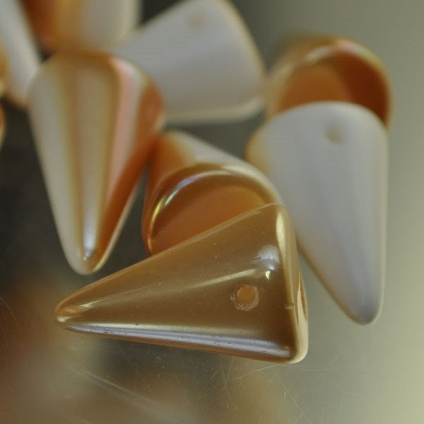s34619 Glass Beads - 18 mm Fat Spikes - Chalk Apricot Lumi (1) - <font color="#FF0000">Discontinued</font> - 60% off!