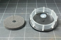 Displacer and cylinder