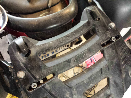 Tightening Givi Top Case Rack