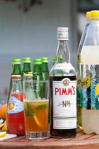 Making Pimm's Cup
