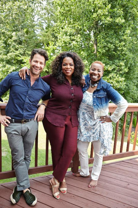 Oprah Suprises Iyanla Vanzant With Complete Home Makeover Photos Video Stacks Magazine