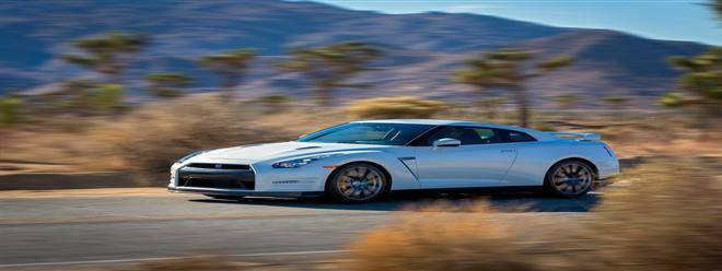 أسعار و مواصفات نيسان GT-R 2014 في دول الخليج 