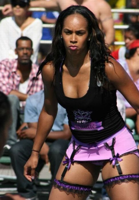 The Lingerie Basketball League (19 pics)