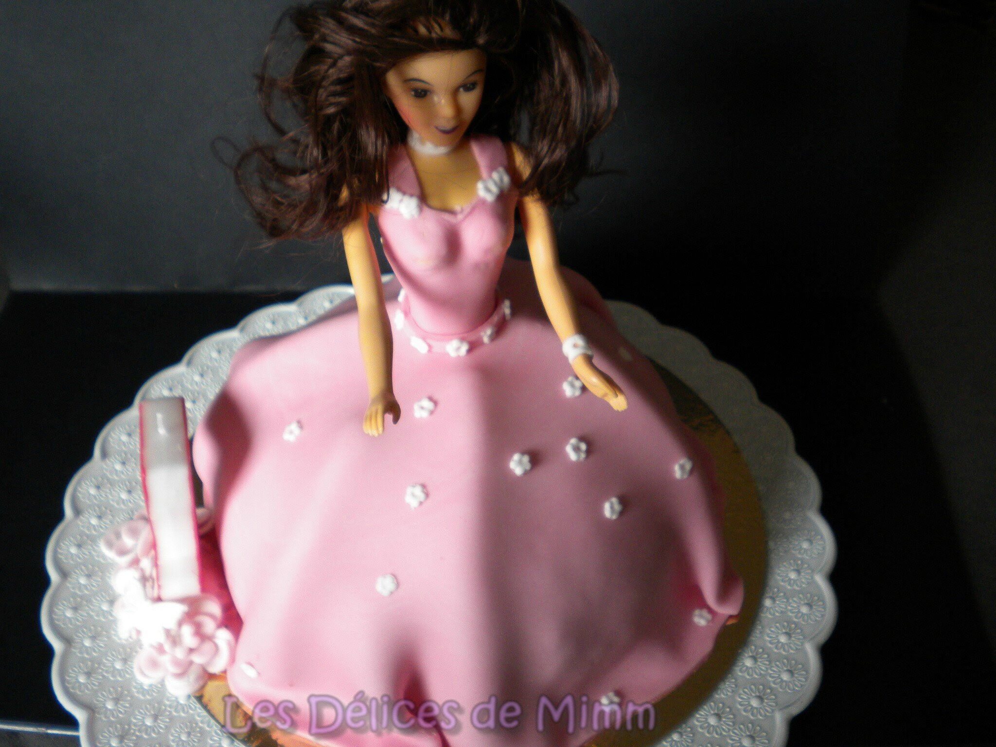 Gateau Princesse Valina Gateau Barbie Pate A Sucre Les Delices De Mimm