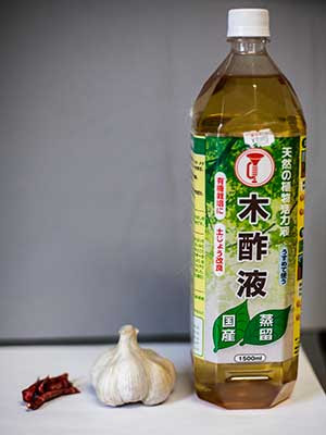 木酢液を使ってアブラムシ駆除ー簡単で長期間の効果 山野草を育てる