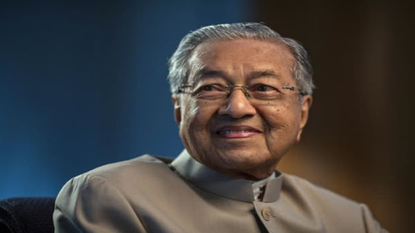 Kerajaan Tidak Pernah Menarik Apa-apa Kemudahan Dari Saya? Ini Senarai Kemudahan Yang Ditarik Balik Putrajaya Walaupun Tiada Kaitan Dengan Kerajaan. - Tun M